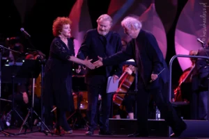 Na scenie można było podziwiać Joannę Kulig, Jolantę Majchrzak, Justynę Schneider, Daniela Olbrychskiego, Marcina Przybylskiego, Olka Różanka, Tadeusza Woźniaka, Zespół Rocka Progresywnego pod kierownictwem Marka Raduli oraz zespół Sinfonia Varsovia pod batutą Wojciecha Michniewskiego.