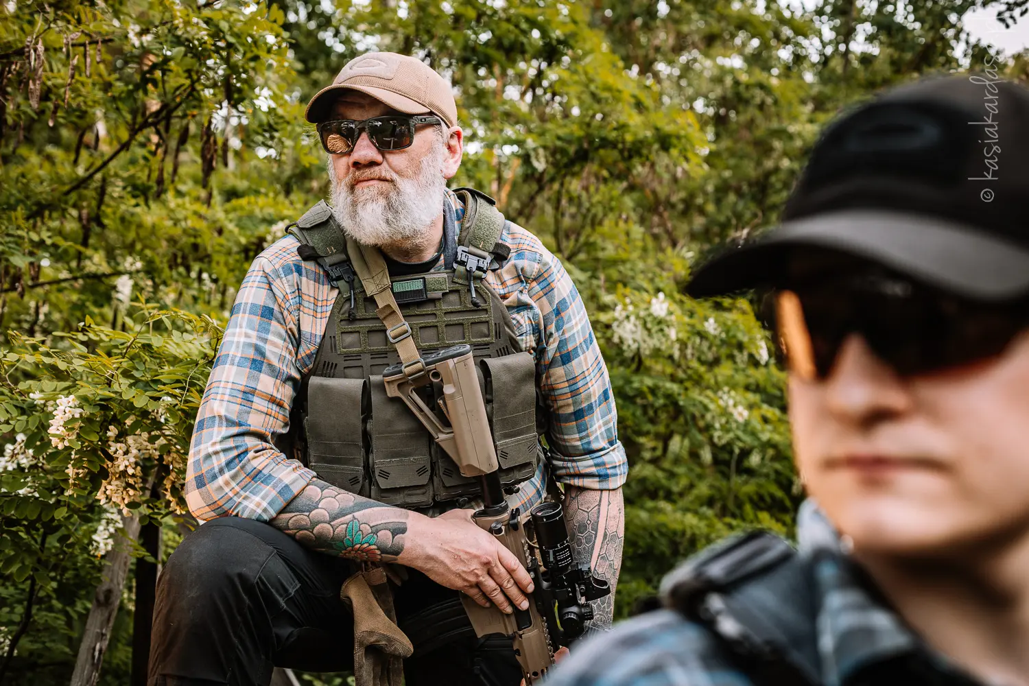 Dwóch strzelców na ćwiczeniach bojowych w Fort Pacew