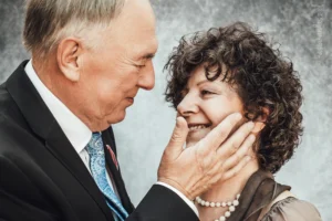 zakochana para, czułość