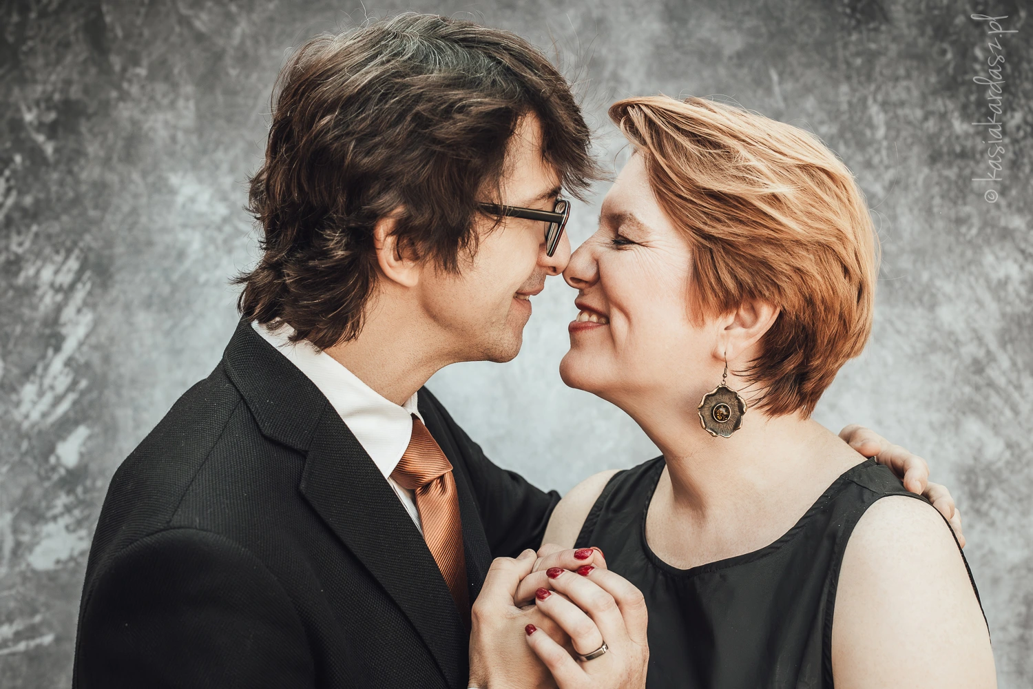 zakochana para, czułość