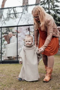 Minisesja boho mama i syn w szklarni kolory ziemi