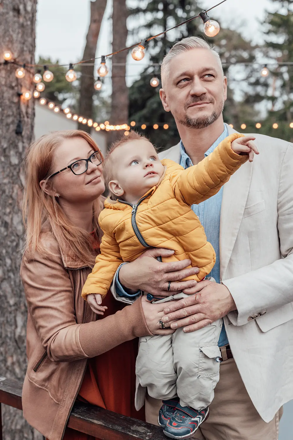 Minisesja boho rodzina w szklarni kolory ziemi