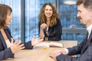 bizneswoman w przestrzeni biurowej portret biznesowy